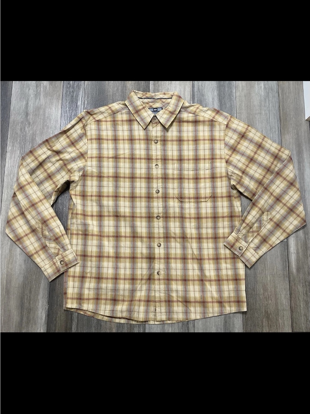 REI Co-op Shirt Mens M Beige Tan Plaid Long Sleeve Button Down Light Weight Hike